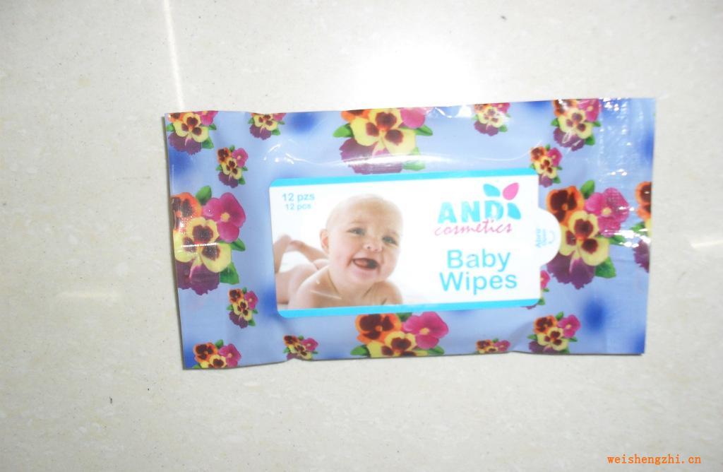 廠家供應優質的嬰兒濕巾，價格實惠、質量保證，袋子有俄文、英文